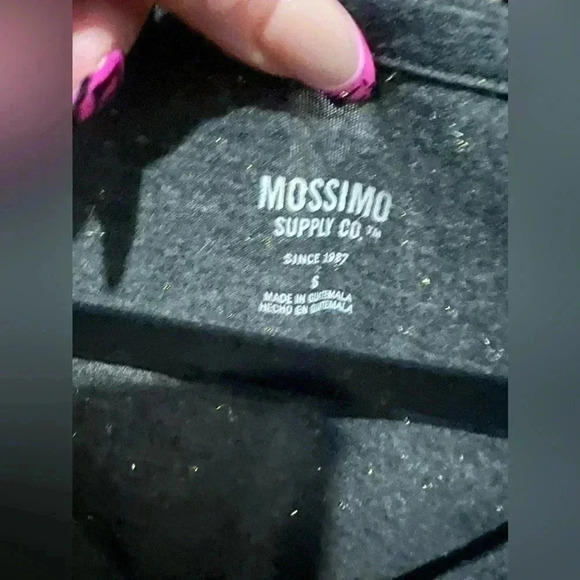 Gray Mossimo Tee with Gold Sparkle Threading - Picture 5 of 5